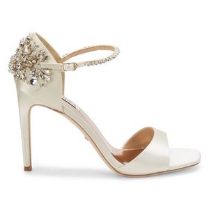 Brand New Badgley Mischka Temple Satin Stiletto Heels in Ivory Satin